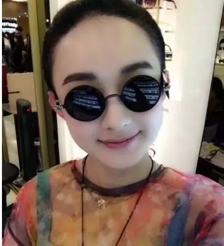 高圆圆方脸扎马尾,高圆圆方脸怎么整的