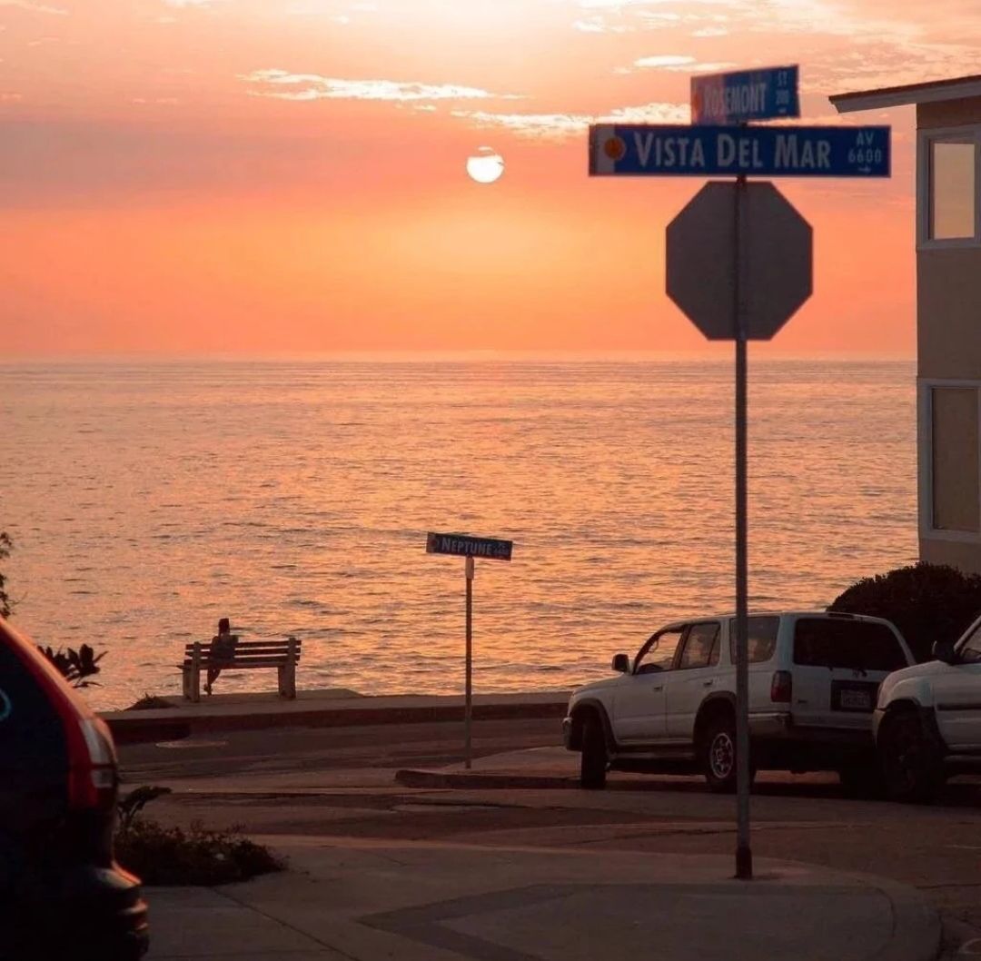 朋友送自己奶茶发朋友圈文案,喝奶茶发朋友圈文案短句可爱