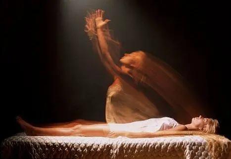 人死后会有灵魂吗专家为你揭秘,科学证实人死后灵魂存在吗