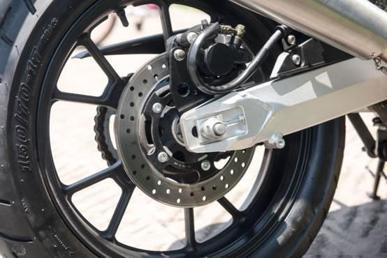 最有性价比的4缸街车,全新250四缸街车