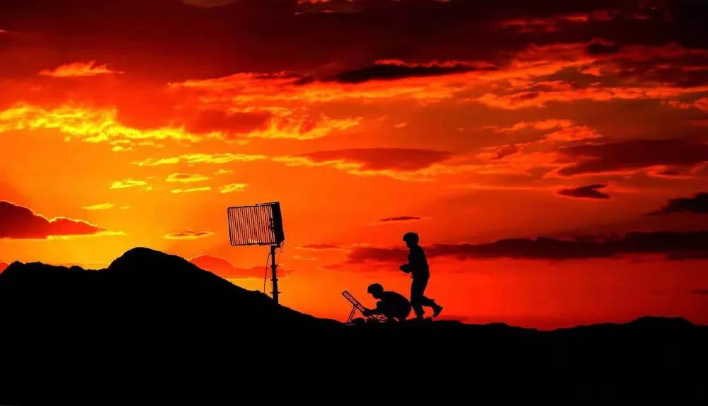 热！大暑读诗，感悟军人热血豪情