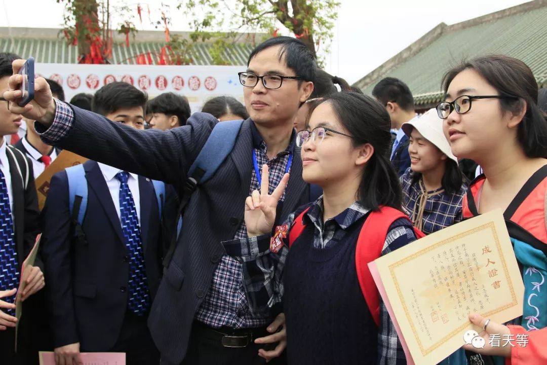 南宁二中成人礼，崇左一家长写给孩子的一封信，值得一看！