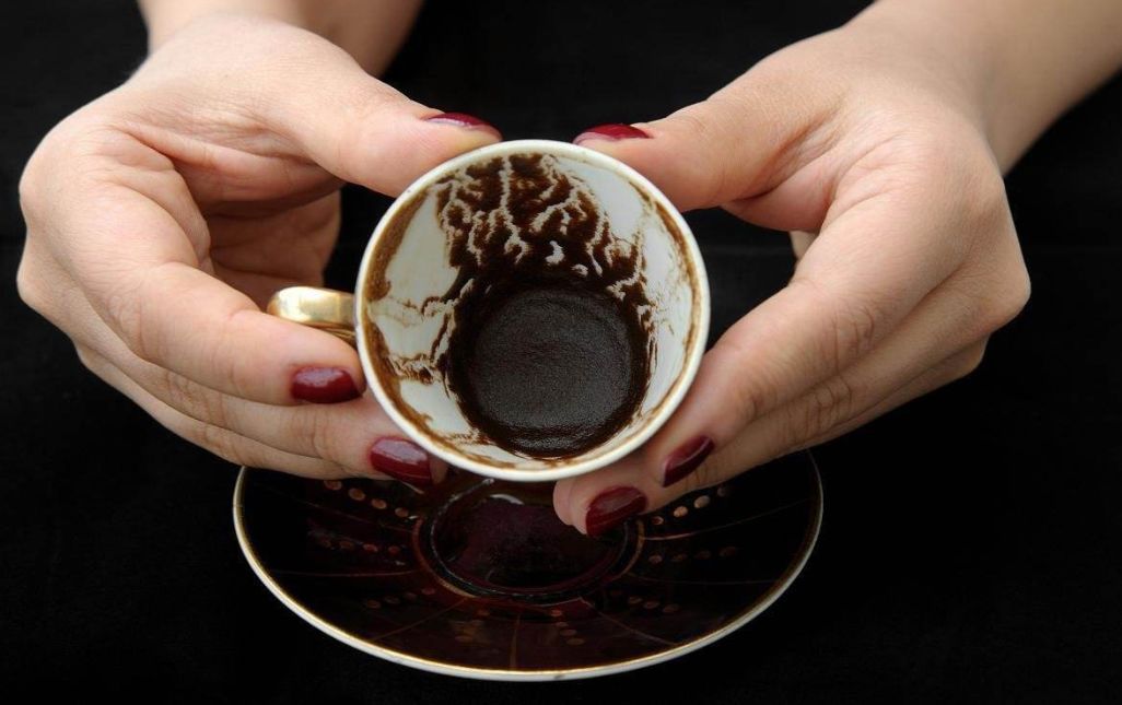 吸烟会遭酷刑，卖烟就会犯法，人类为什么仍抵抗不住*草烟**的诱惑？