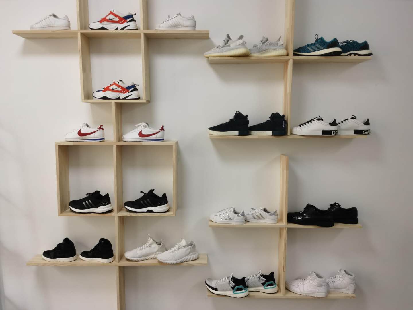 打工8年的赵峰,开一家洗鞋护理店,居然能在杭州买房,厉害了