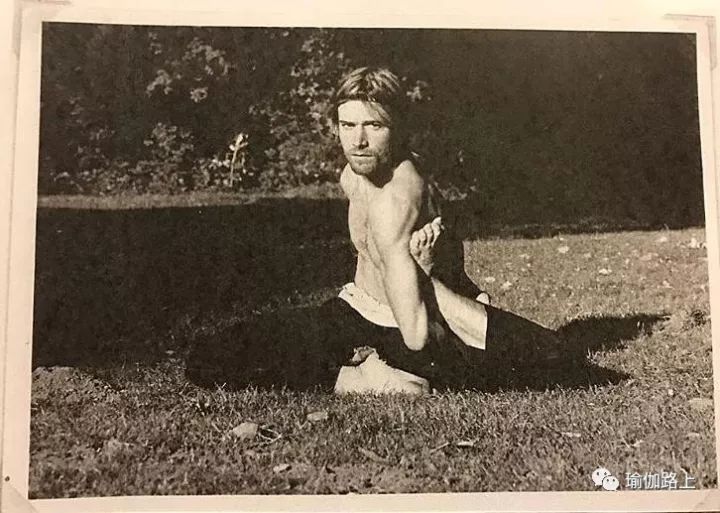 他是世界上最耐寒的人！不怕冷的秘密竟然是瑜伽和冥想…