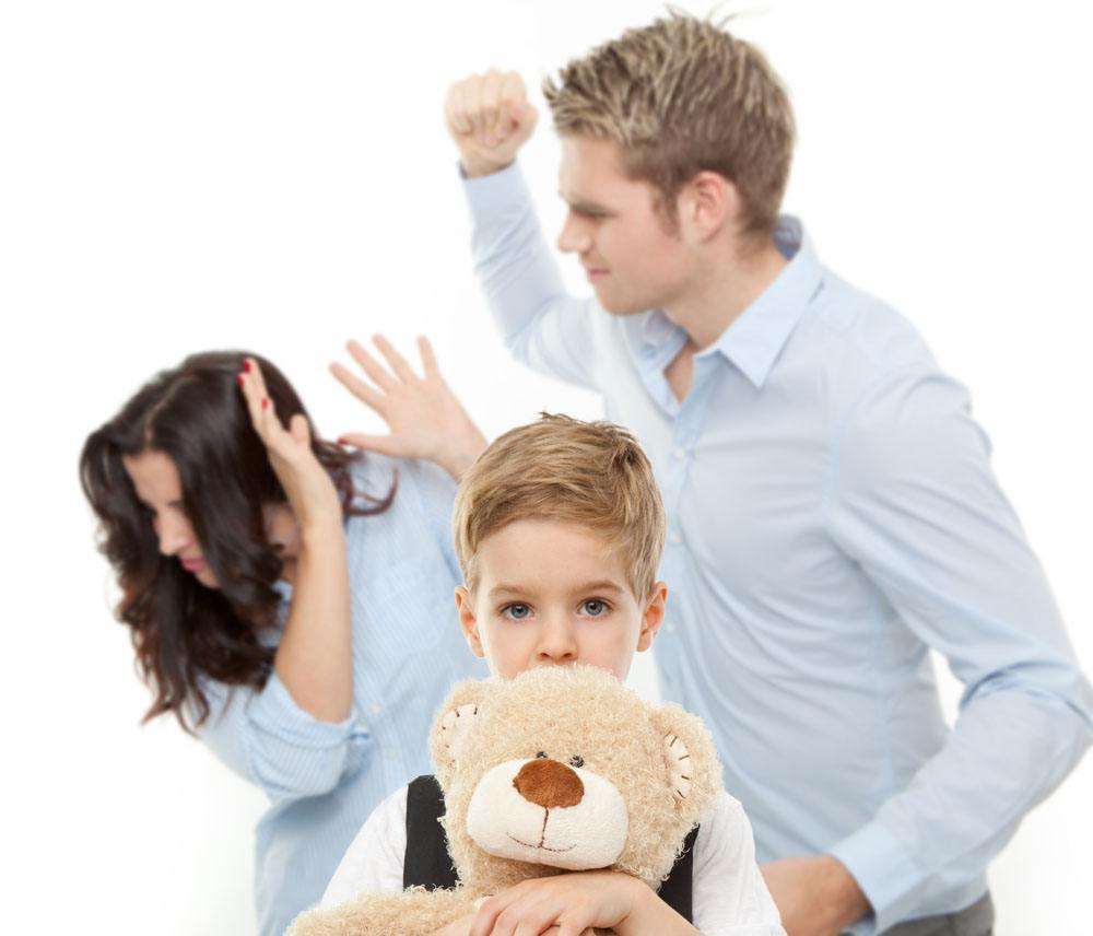 夫妻吵架欲分手怎么办,夫妻吵架打架离婚