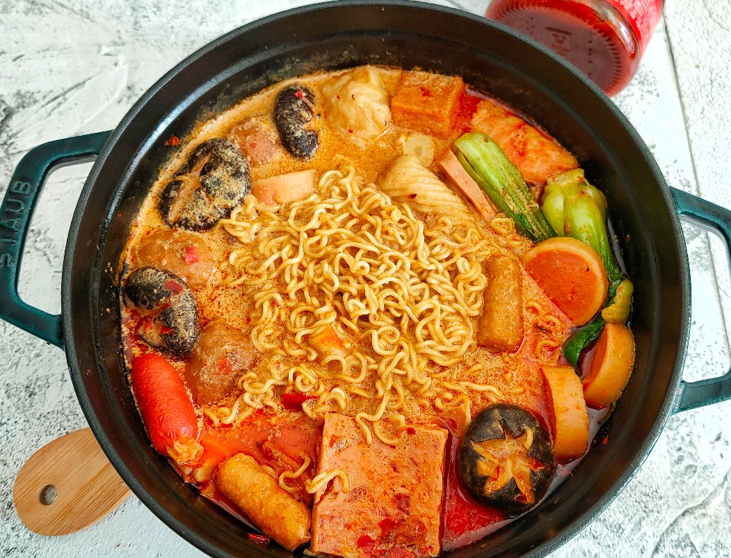 何炅做麻辣烫是啥节目,何炅自制麻辣烫家常做法