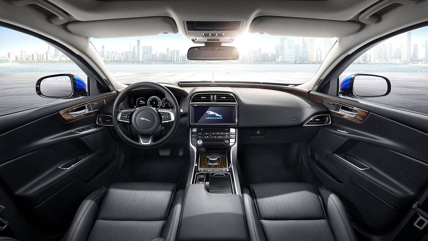 捷豹xel2024全新改款是三缸吗,捷豹xel三缸改装