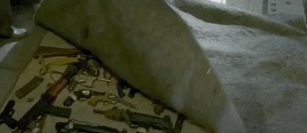 电影里的大厦倒塌现场,电影里建筑物突然崩塌的片段