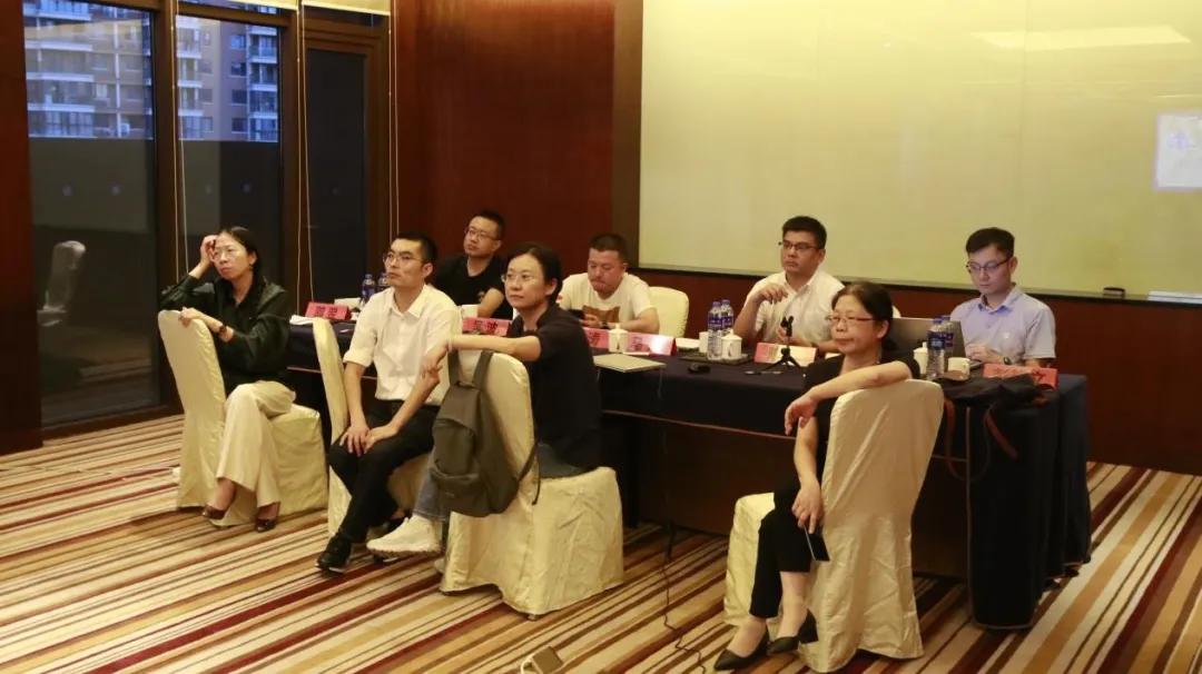 共谋发展共创未来座谈会,携手前进共创未来年会视频