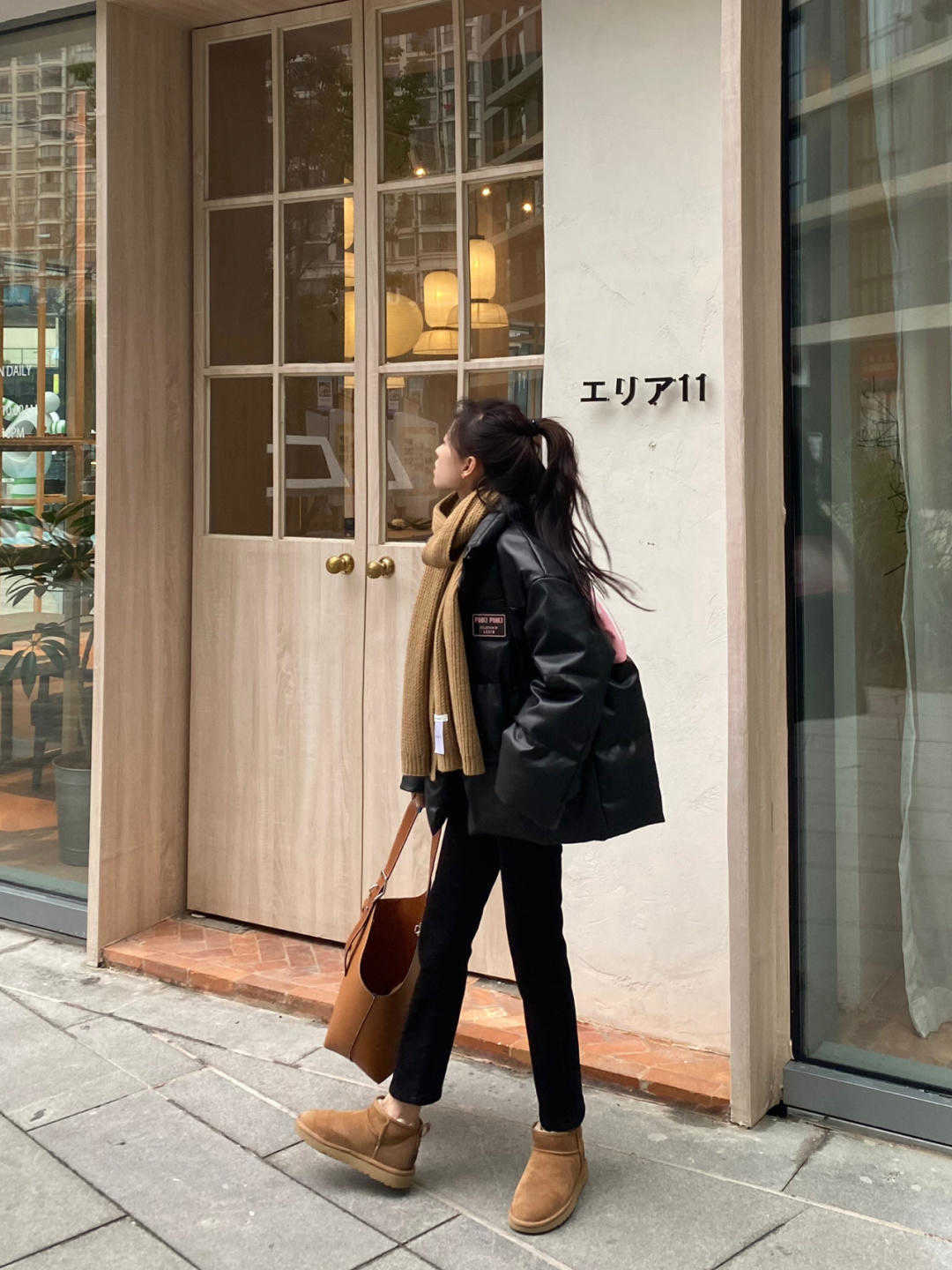 羽绒服加绒裤有哪些穿搭要点,冬季毛呢裤怎么搭配羽绒服