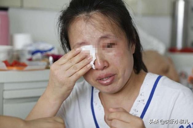 4岁宝宝的脚趾头有弯曲变形,4岁宝宝脚变形图片