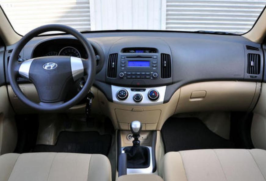 悦动2022款手动挡三大件及油耗,现代悦动皮实耐用省油