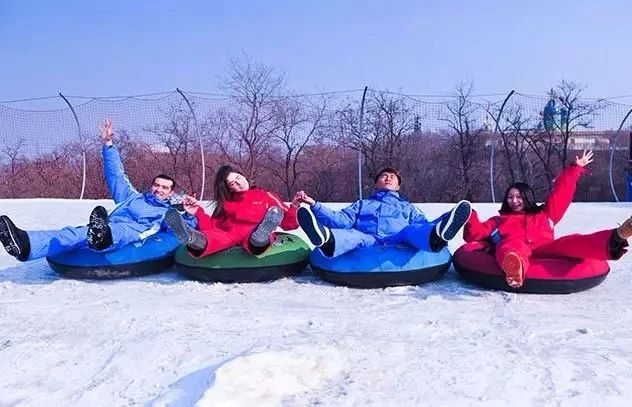 热高乐园冰雪大世界滑雪区,热高冰雪世界开了吗