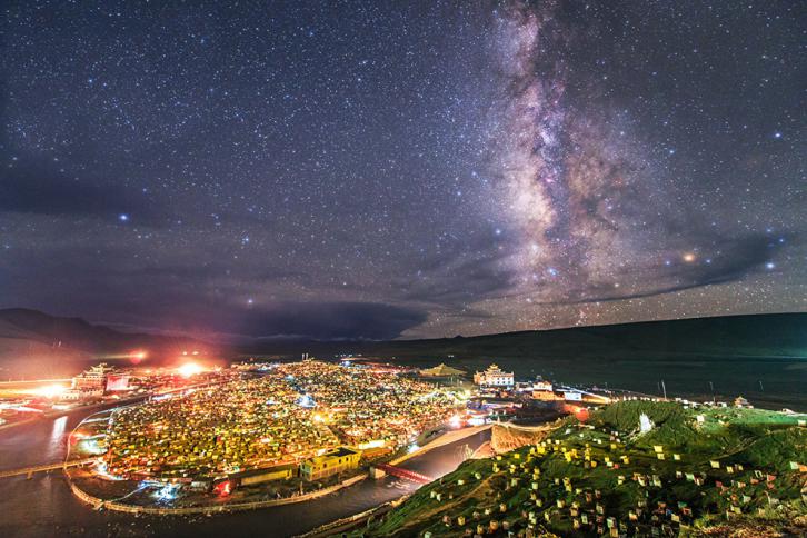 如精灵般存在的藏民们，守护在这片土地之上