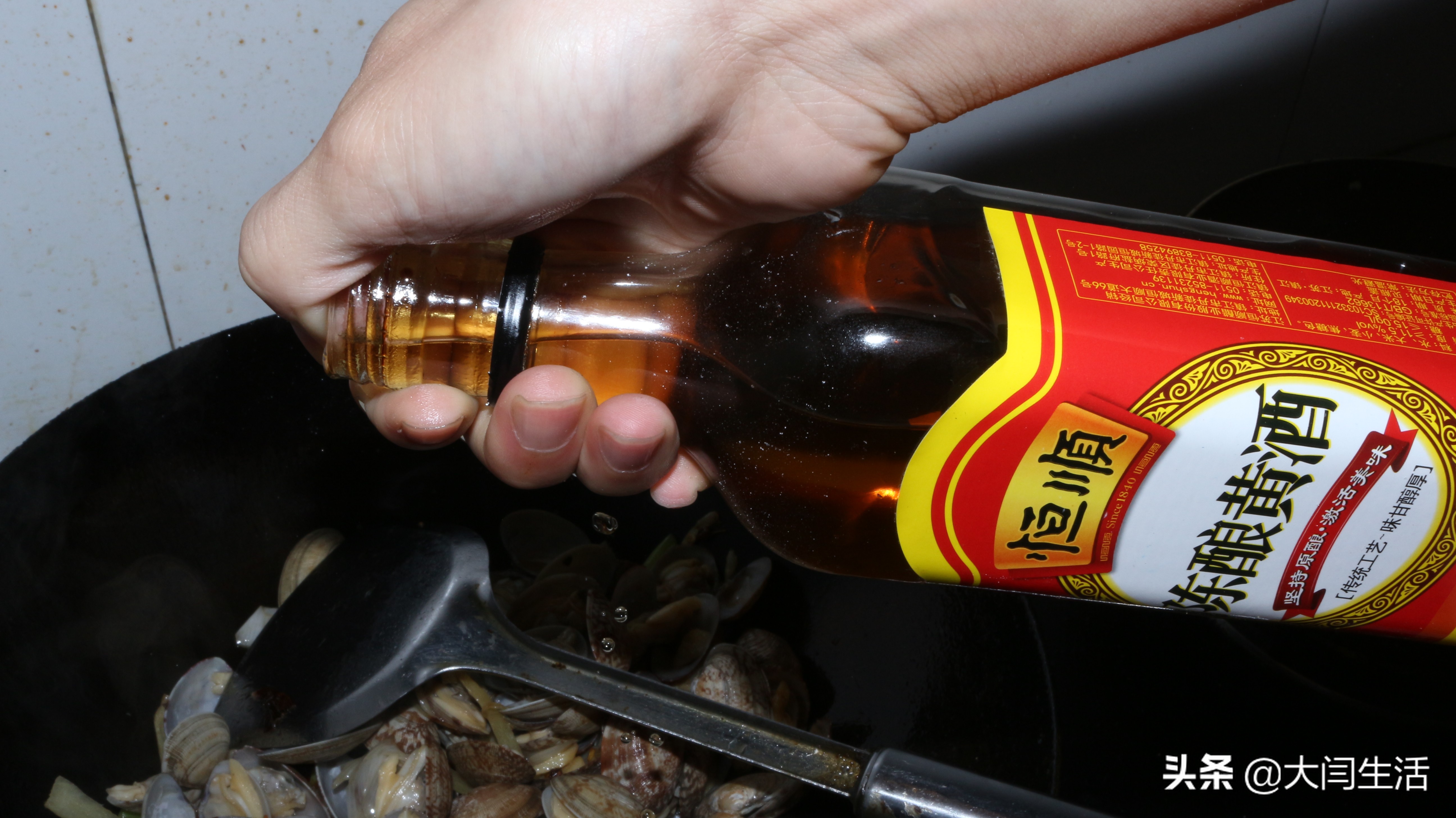 炒花蛤怎么吐沙干净,花蛤吐沙的正确做法