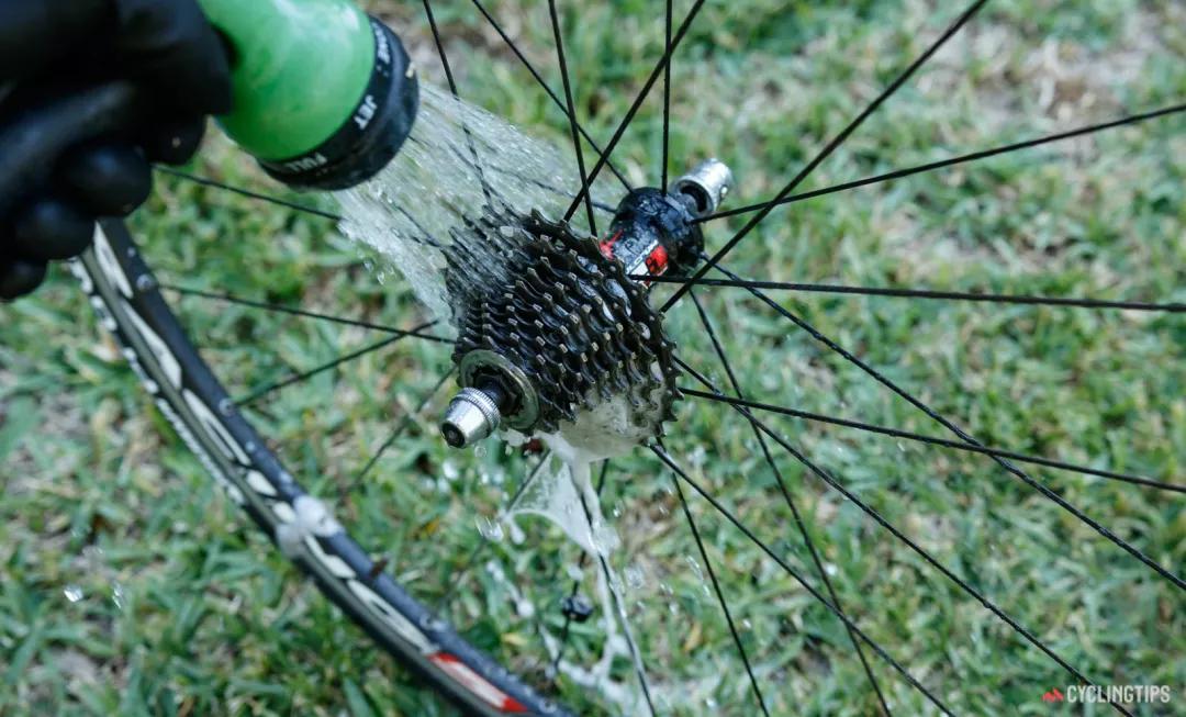 这可能是最全的链条清洗方法,自行车链条清洗正确方法