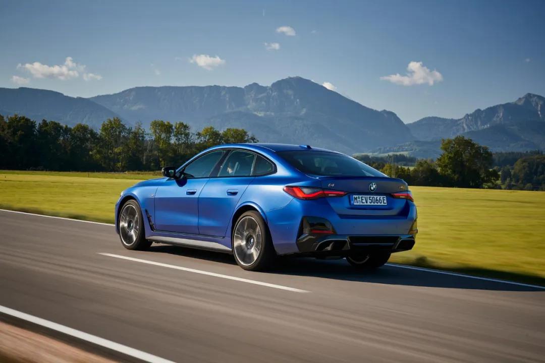 全球首款宝马汽车,宝马纯电动i4试驾视频