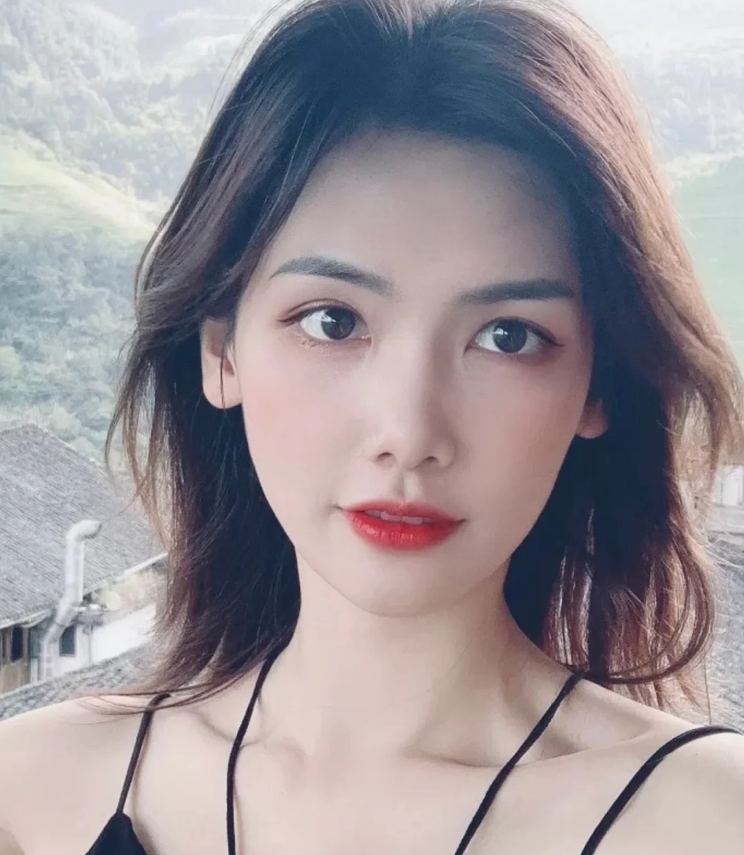 雅诗兰黛小棕瓶和限量款红瓶区别,雅诗兰黛十大高端化妆品品牌