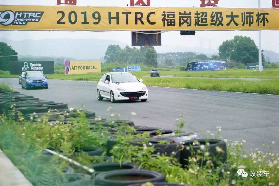 改装也疯狂黑武士标致207的蜕变,08年标致207还能值多少钱