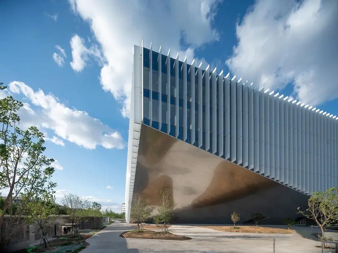 腾讯北京总部占地面积,亚洲最大办公楼图片