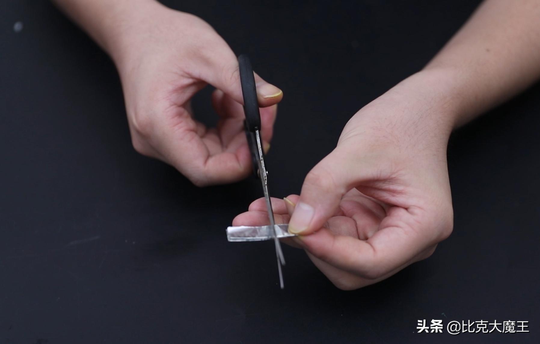 衣服拉链坏了怎么修补最好,衣服拉链坏了别花钱修