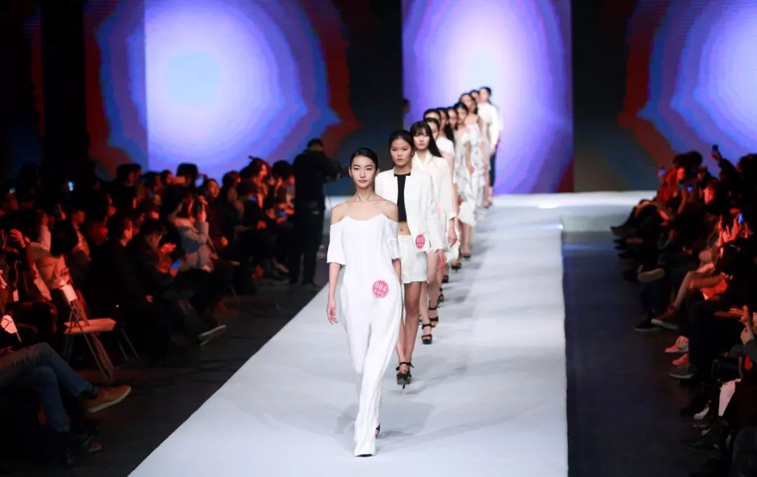 鏉℃潯澶ц矾閫氭垚鍔熺殑渚嬪瓙,鏉℃潯澶ц矾閫氱殑瑙嗛