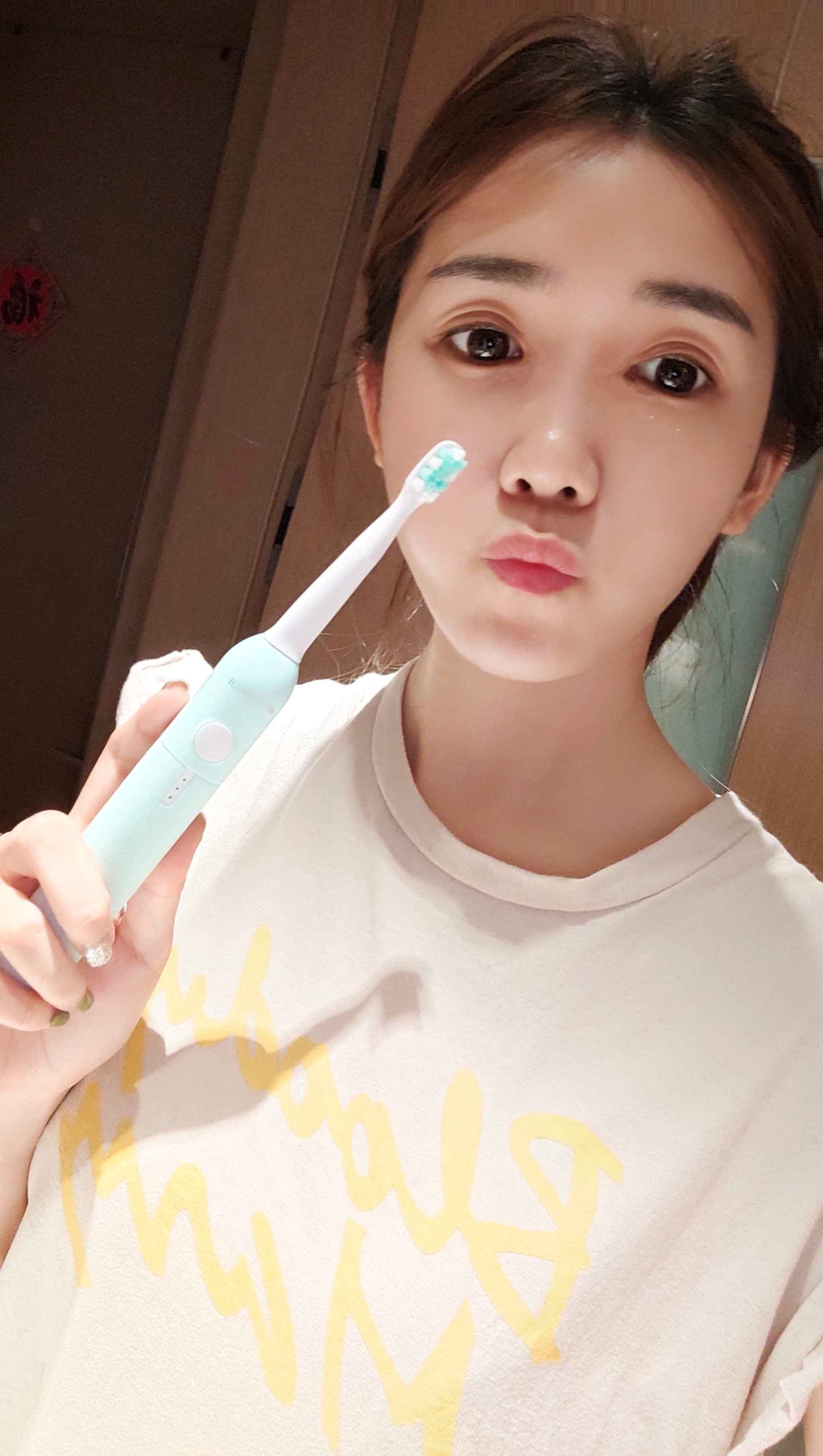 山水SANSUIX3电动牙刷轻体验