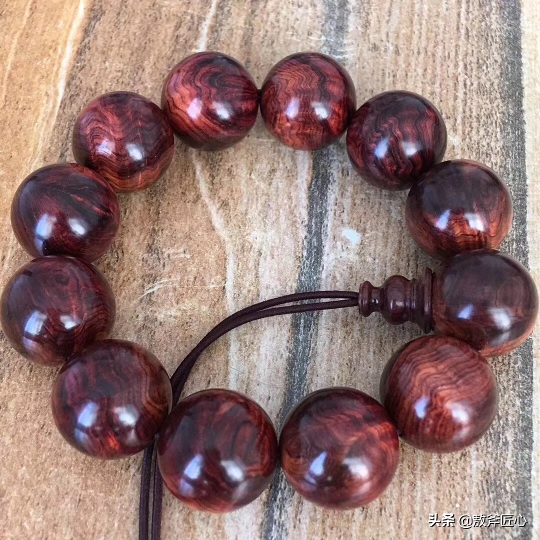 黄花梨鉴别真假只需3秒,海南黄花梨用酒精泡咋分真假