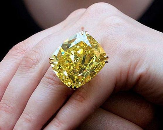 黄色钻石代表什么寓意,天然钻石和黄钻哪个更值钱