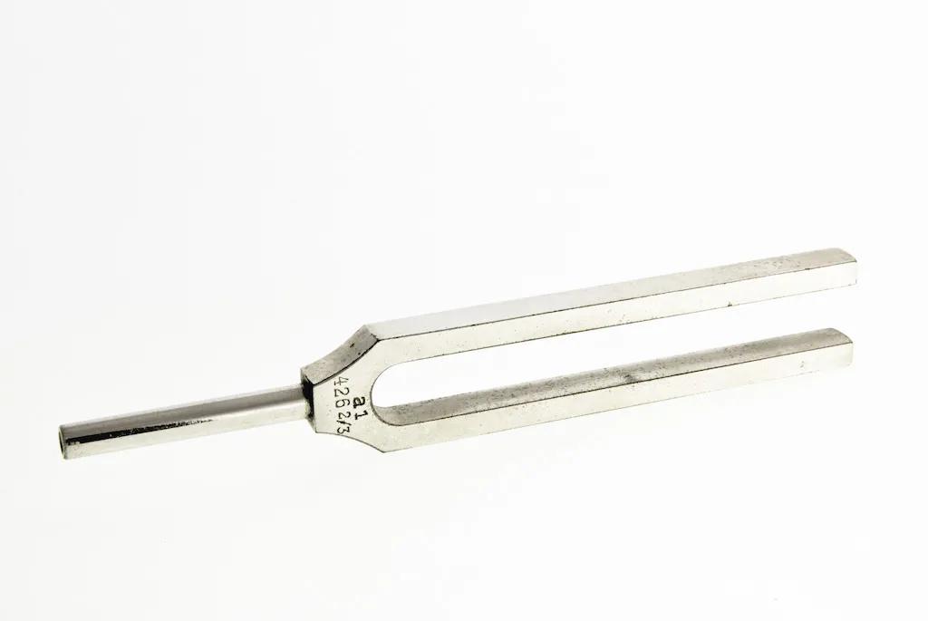 32.768khz晶振频率曲线,32.768khz晶振作用原理