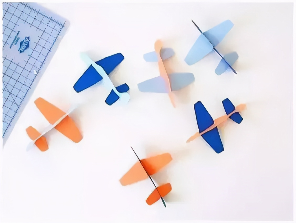 手工会飞的飞机制作幼儿园,会动的飞机制作手工幼儿园