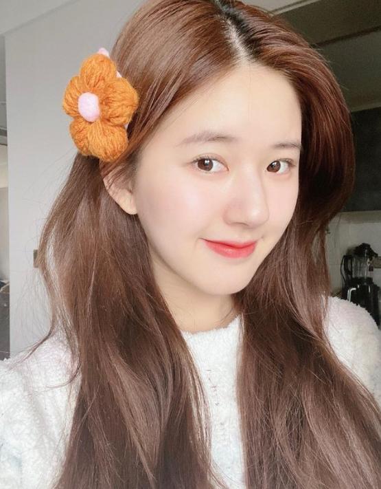 一款比较减龄修饰脸型的发型,脸大脸圆今年流行什么发型