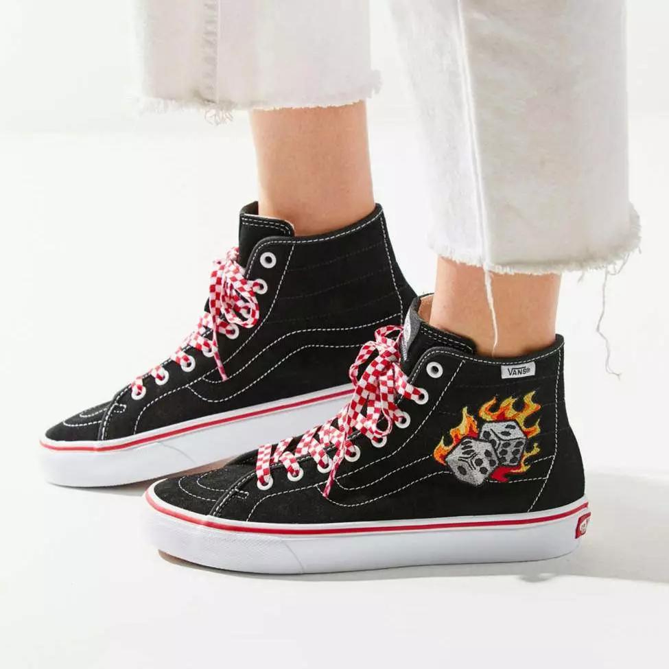 国产帆布鞋哪个品牌比较好,哪个品牌的帆布鞋最舒服透气