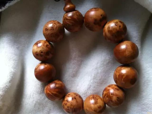 崖柏怎么样快速变红,崖柏根雕的日常维护