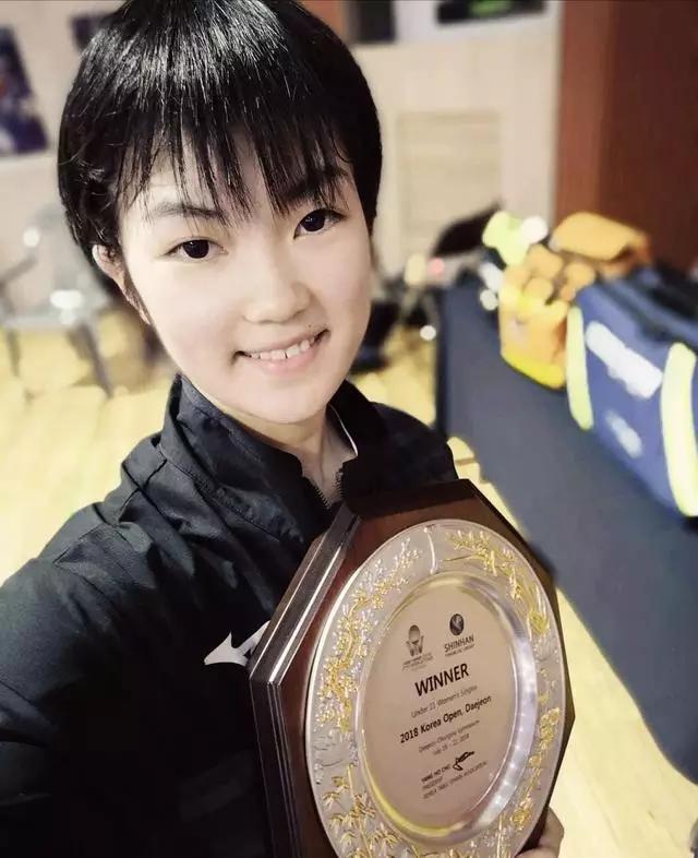 汉语说的贼麻溜，又一日乒美少女上线，13岁时曾夺U21组冠军