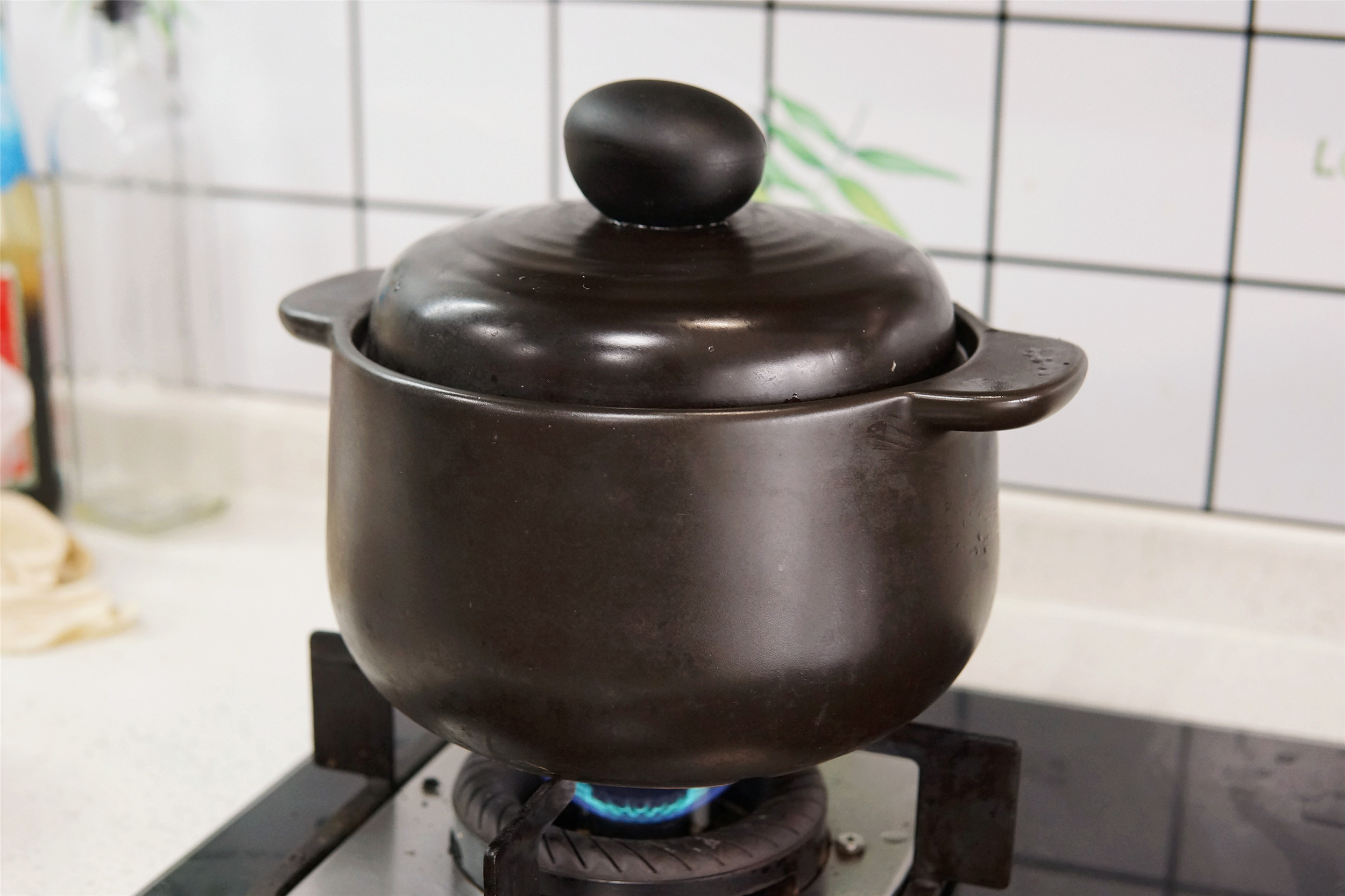 煲鸡汤要不要去掉鸡油和鸡皮,鸡汤怎么煲才不柴不腥