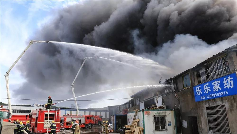 严肃追责▏企业厂房发生火灾，不只是经济损失！