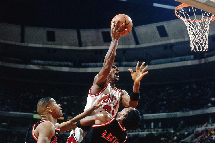 aj不属于耐克吗,莆田鞋板鞋aj纯原和正品差距大吗