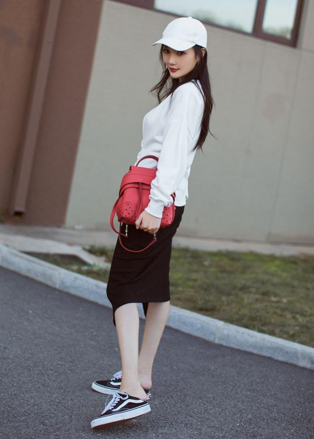 李小璐祖籍安徽安庆市哪个县,李小璐出生于安徽安庆