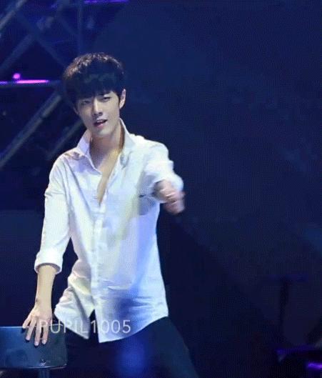 能接受否：男明星的舞蹈动作“顶胯”怎样才不会显得油腻？