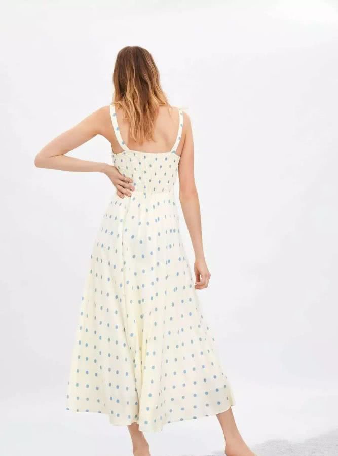 zara值得入手的连衣裙,zara新出的牛仔开叉连衣裙