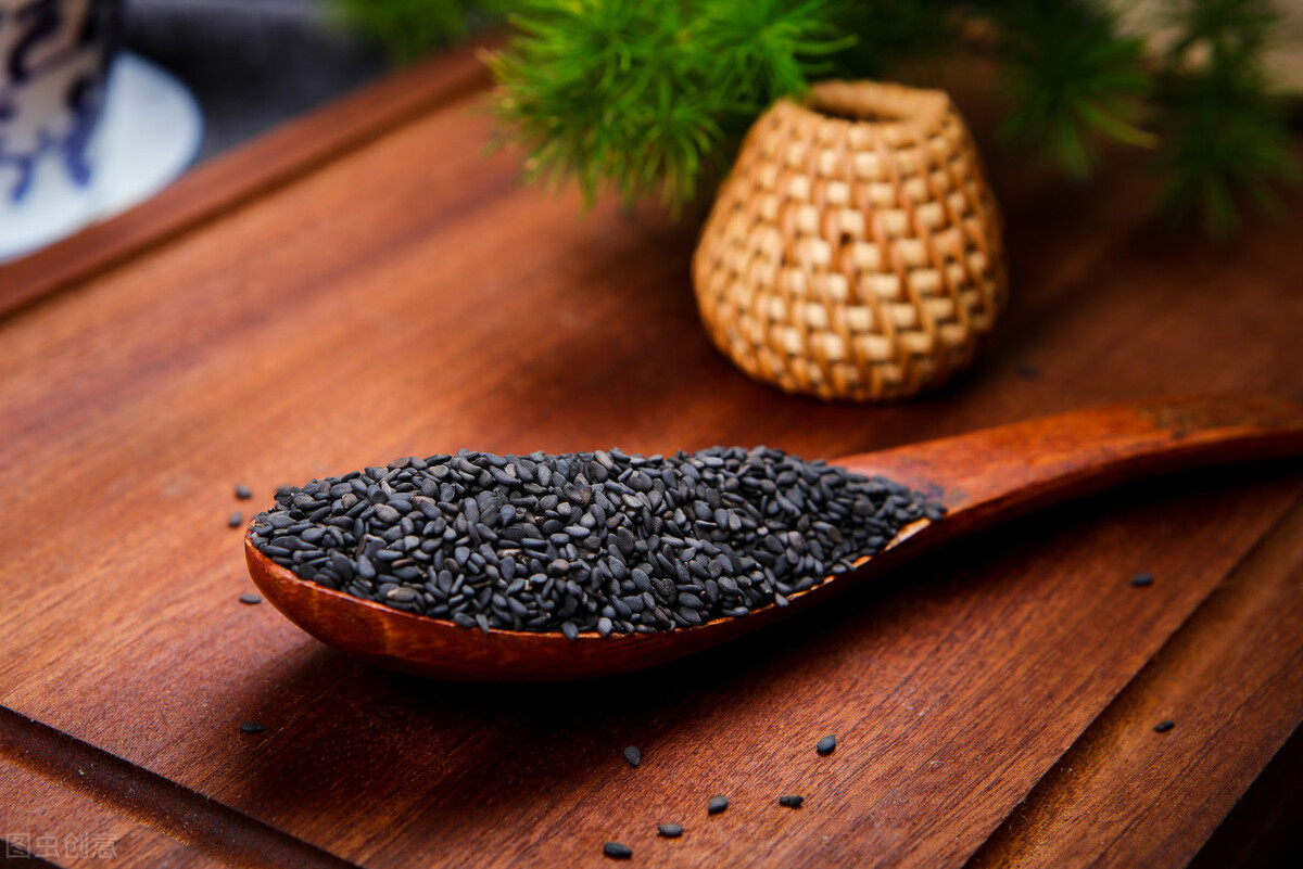 发质差有白发怎么改善,发质不好怎么养发