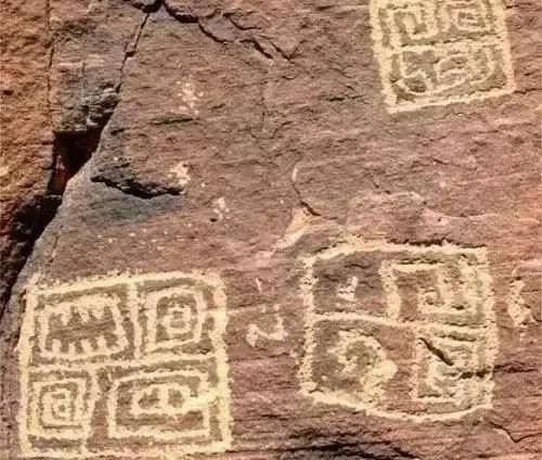 美国西部岩壁上发现商朝文字,已破译的商朝甲骨文图片