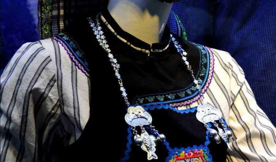 喜欢银饰送什么礼品,喜欢银饰的少数民族