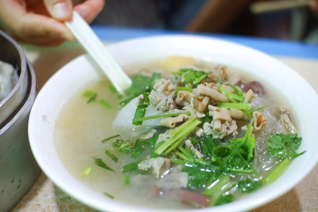 在网巾市,花12块get一笼倪妮同款汤包