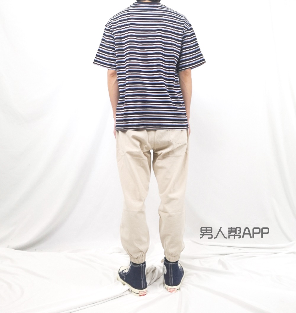 清爽的条纹系穿搭让造型简单时髦,炫彩条纹针织明星穿搭