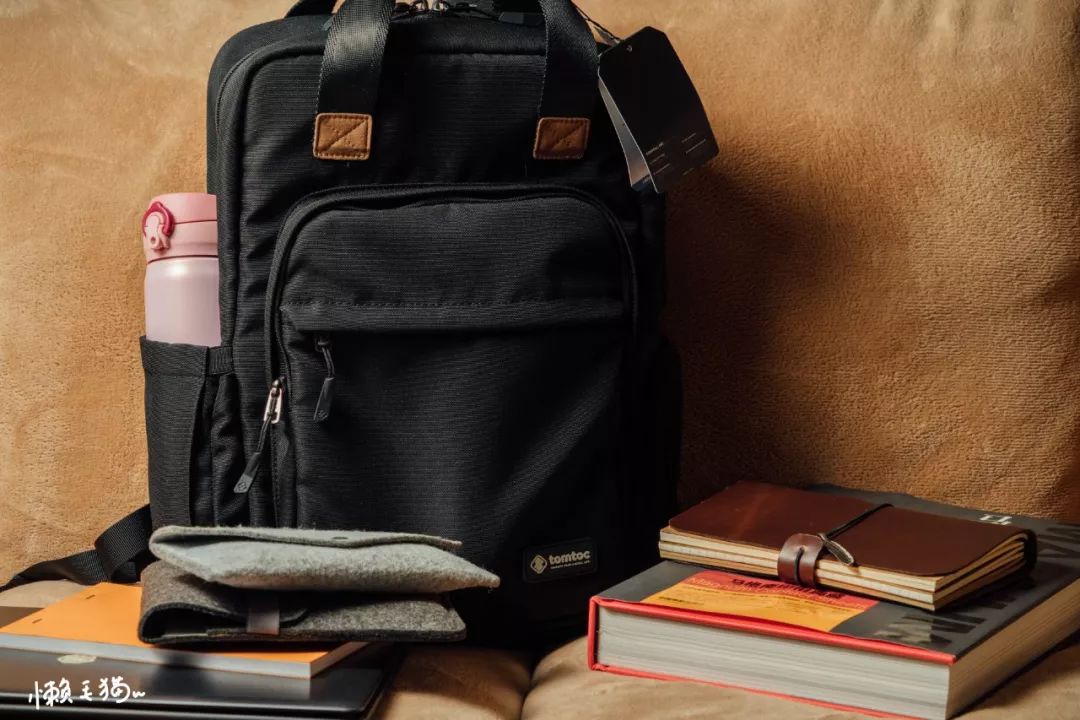 低调且实用,妹子通勤也能背——tomtocA60双肩包测评