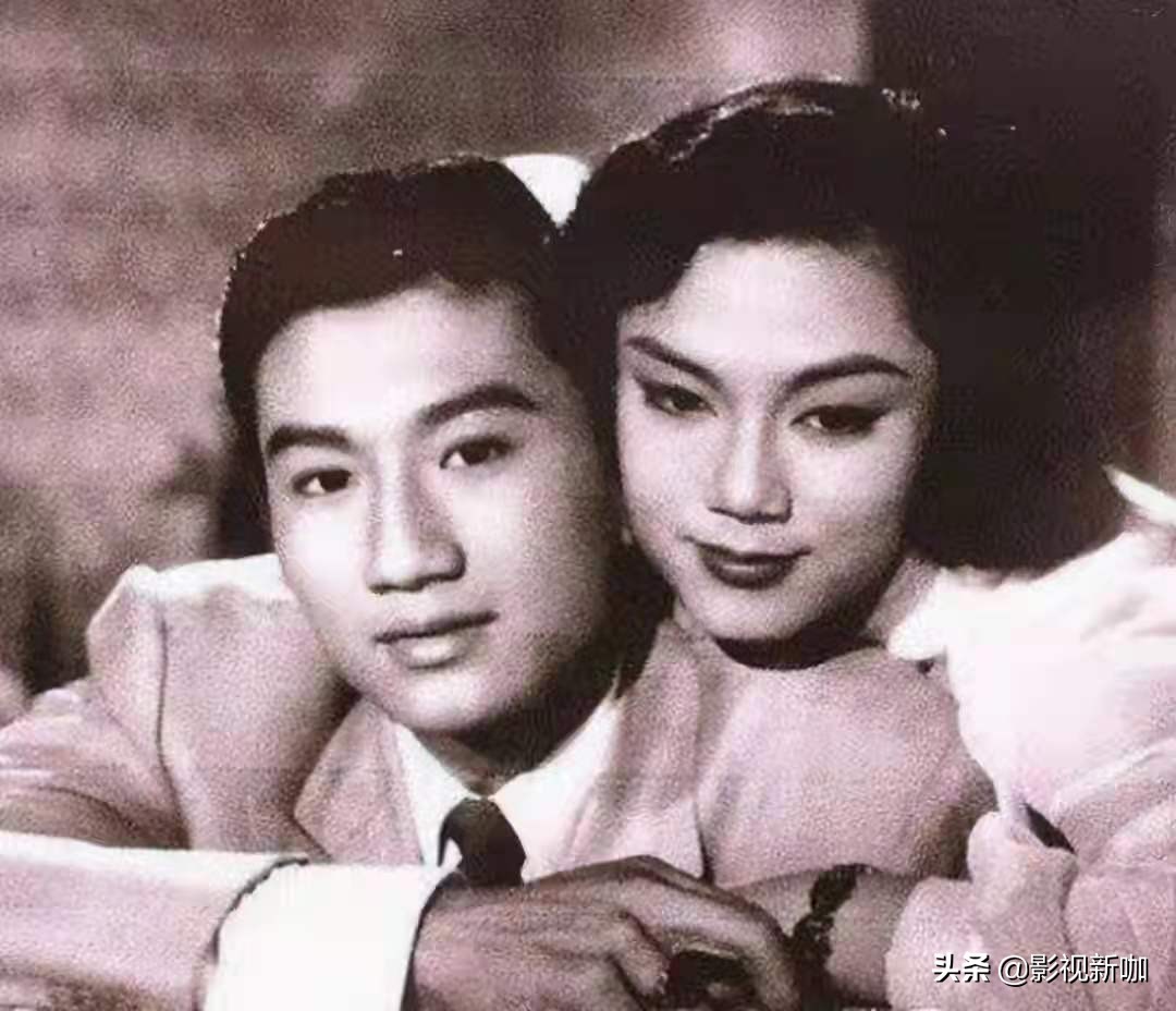 谢贤1993年拜年,谢贤拥抱孙子