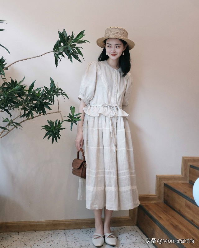 米色半身裙今年最火的半身裙,气质显瘦半身裙时尚减龄超有气质
